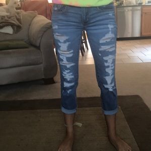 American Eagle Artist Crop